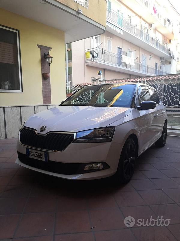 Bianco Usata 2018 Skoda Fabia Due volumi | 11.000 € (Buon prezzo) - Immagine 1/4