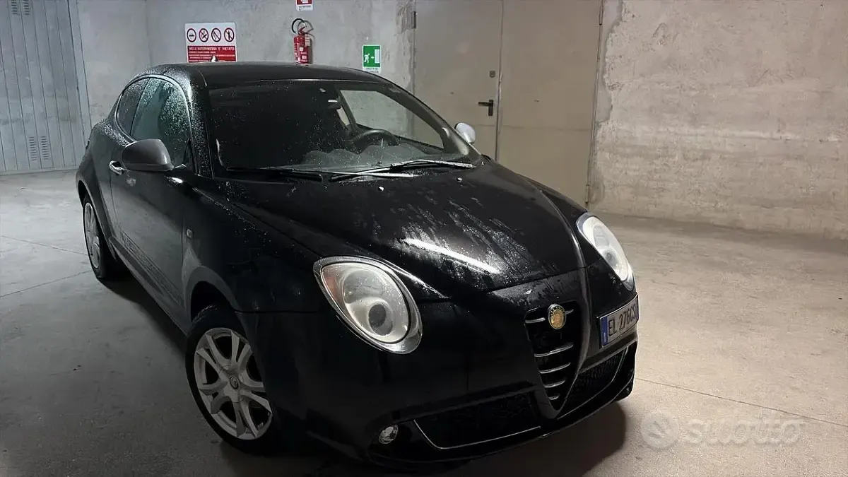 Second-hand Alfa Romeo MiTo 75 CP (55 kW) 2012 Negru Hatchback