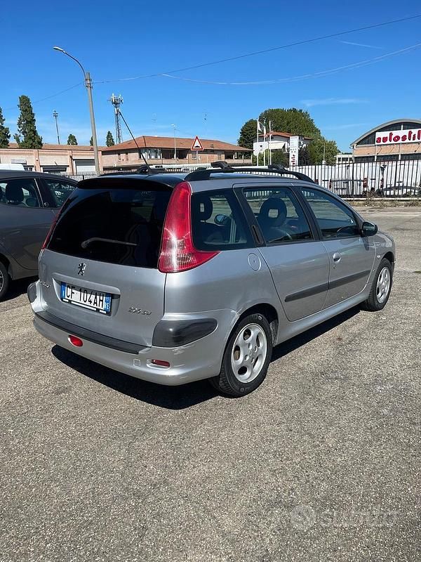 Usata Peugeot 206 75 CV (55 kW) 2003 Grigio Station wagon
