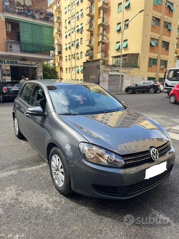 Usata VW Golf VI 105 CV (77 kW) 2011 Grigio Utilitaria