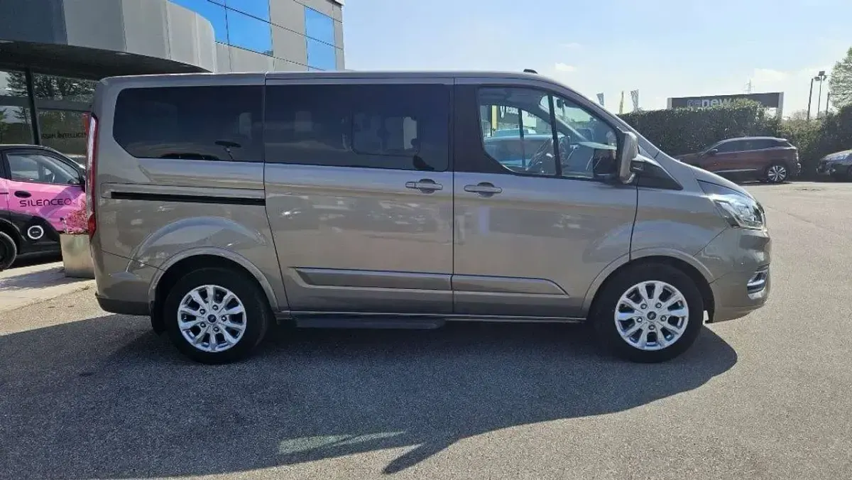 Usata Ford Tourneo Custom Titanium 131 CV (96 kW) 2020 Antracite Furgone