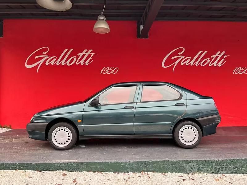 Usata Alfa Romeo 146 103 CV (75 kW) 1997 Verde Utilitaria