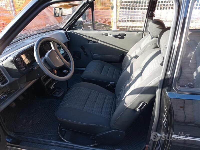 Usata Ford Fiesta 53 CV (38 kW) 1985 Nero Utilitaria