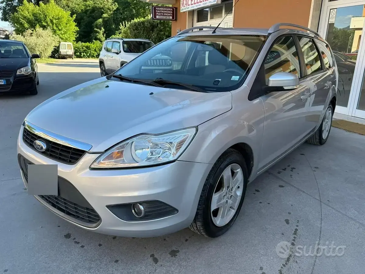 Usata Ford Focus 109 CV (80 kW) 2008 Grigio Station wagon