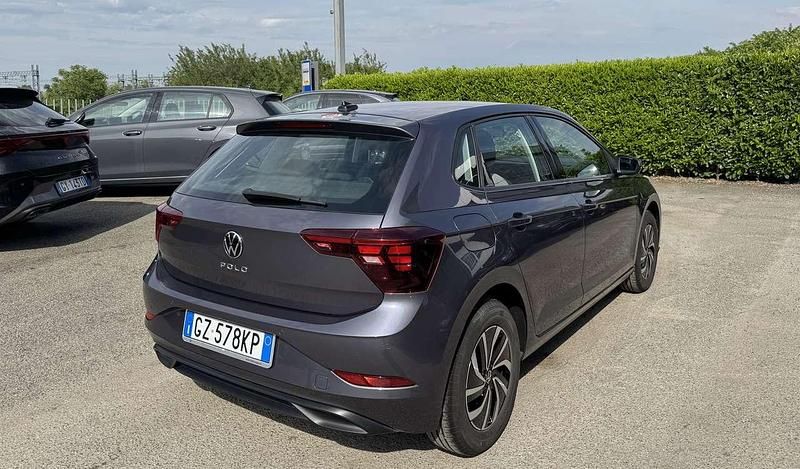 Usata VW Polo Life 95 CV (69 kW) 2025 Smoky grey met Utilitaria