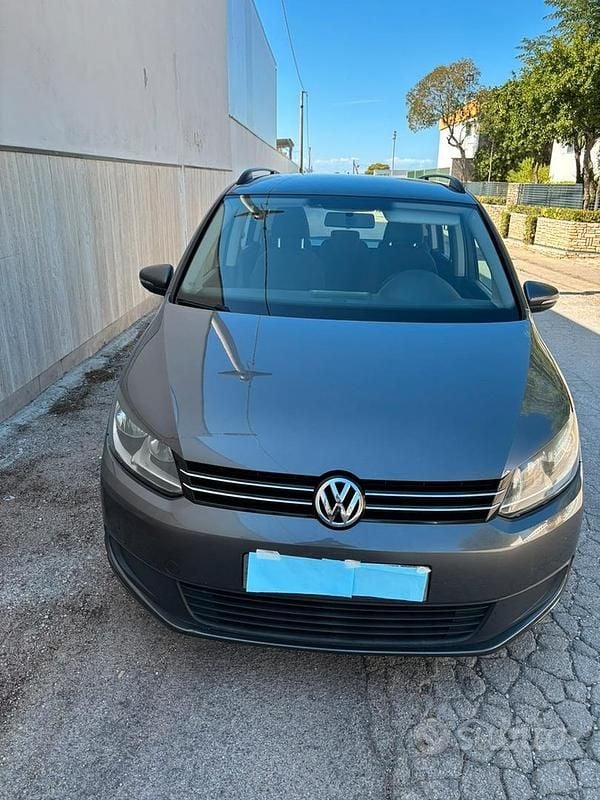 Usata VW Touran 102 CV (75 kW) 2014 Grigio Monovolume