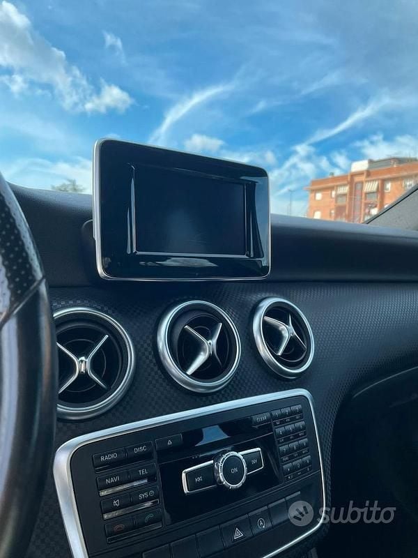 Usata Mercedes A200 156 CV (114 kW) 2015 Grigio Berlina