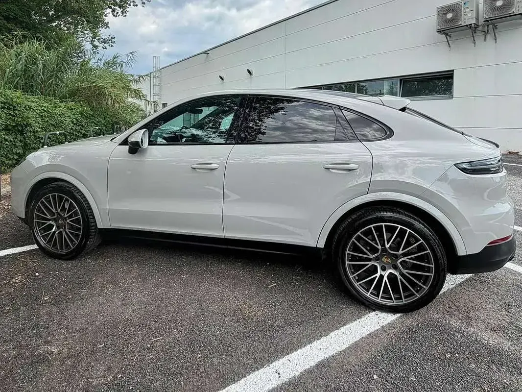 Usata Porsche Cayenne 340 CV (250 kW) 2022 Grigio SUV
