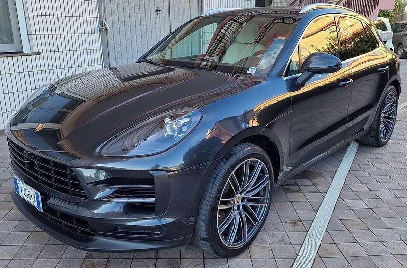 Usata Porsche Macan 245 CV (180 kW) 2019 Grigio SUV