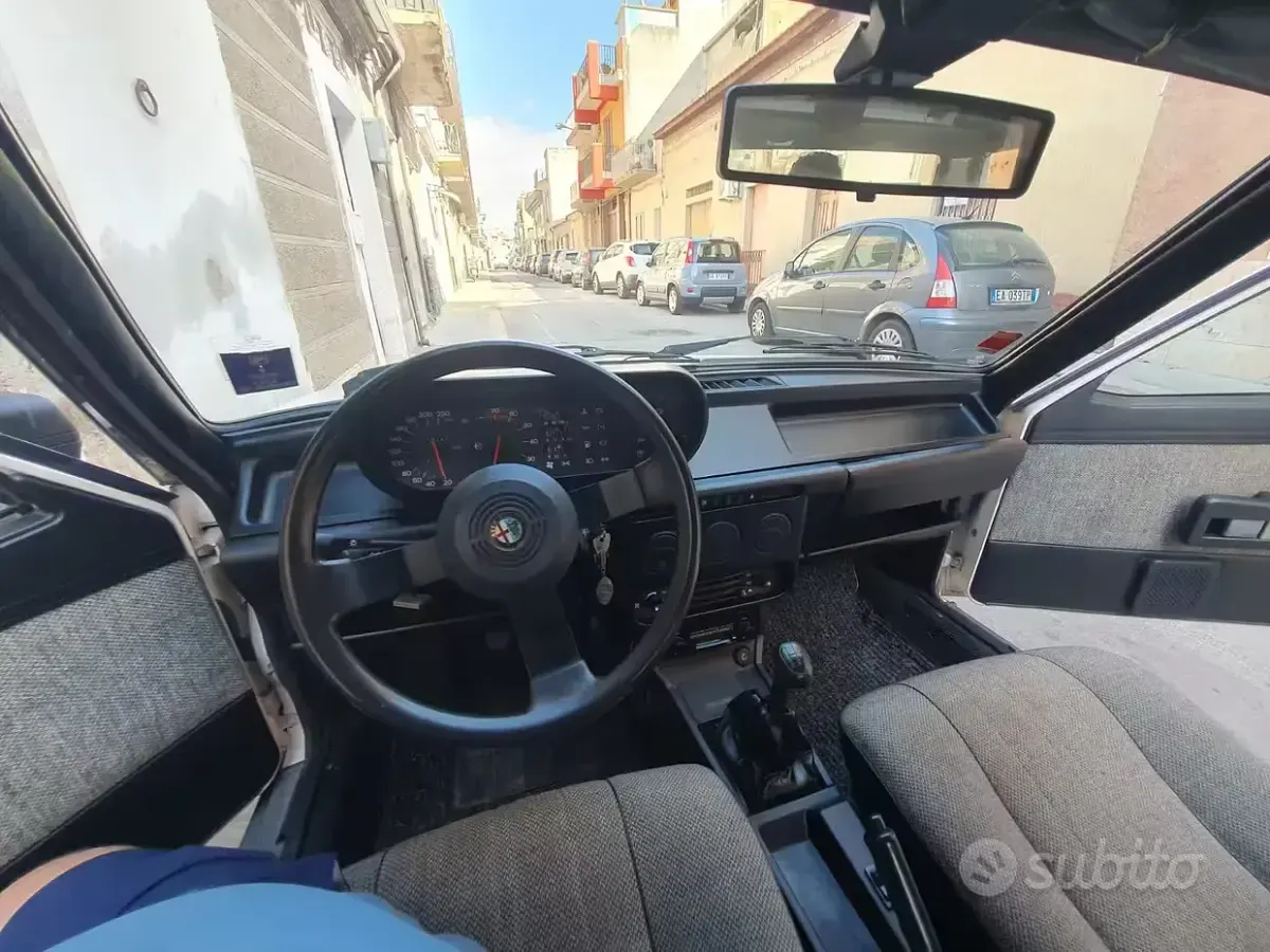 Usata Alfa Romeo Giulietta 109 CV (80 kW) 1985 Berlina