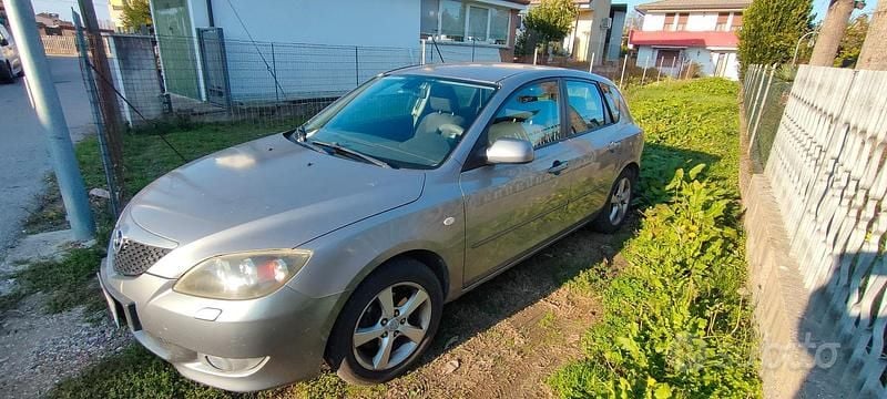 Usata 2005 Mazda 3 | 500 € (Buon prezzo) - Immagine 1/4