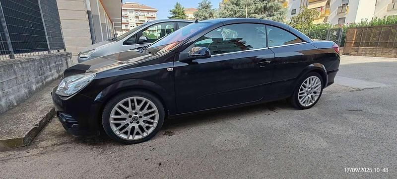 Usata 2008 Opel Astra Cabriolet Enjoy Cabrio | 4800 € - Immagine 1/4