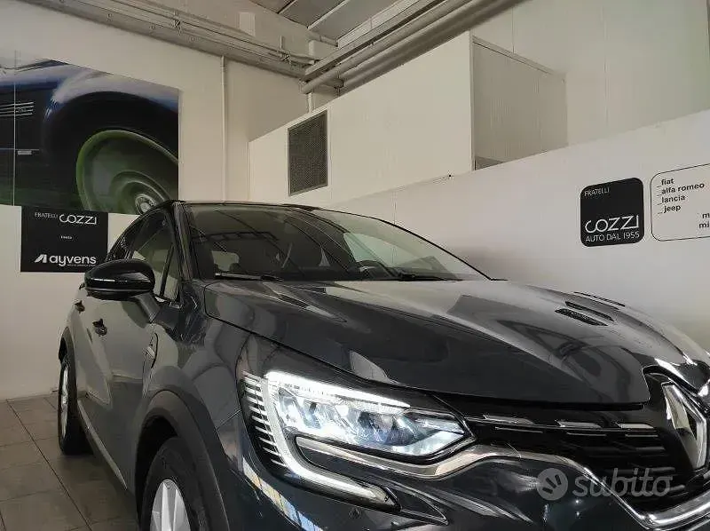 Usata Renault Captur Intens 92 CV (67 kW) 2022 Bluazzurro SUV