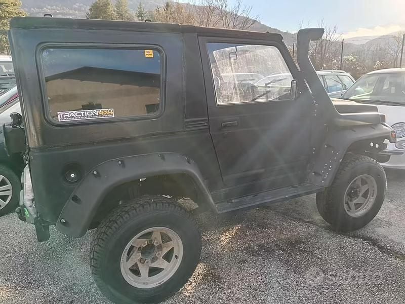 Usata Suzuki Samurai 64 CV (47 kW) 1988 Nero SUV