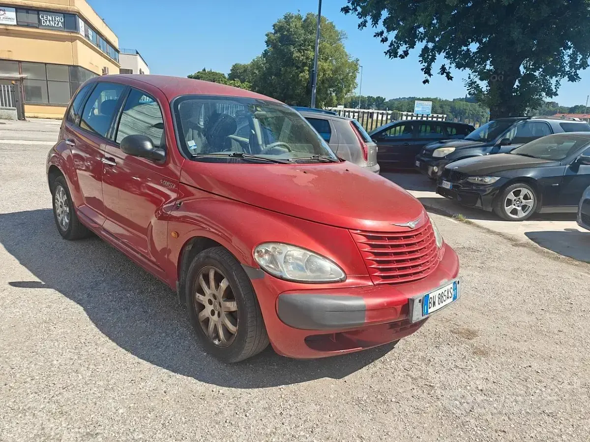 Usata Chrysler PT Cruiser Clasic 116 CV (85 kW) 2002 Rosso Berlina