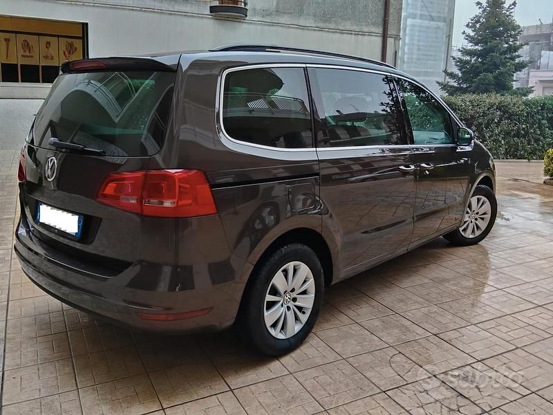 Usata VW Sharan Comfortline 140 CV (102 kW) 2014 Marrone Monovolume