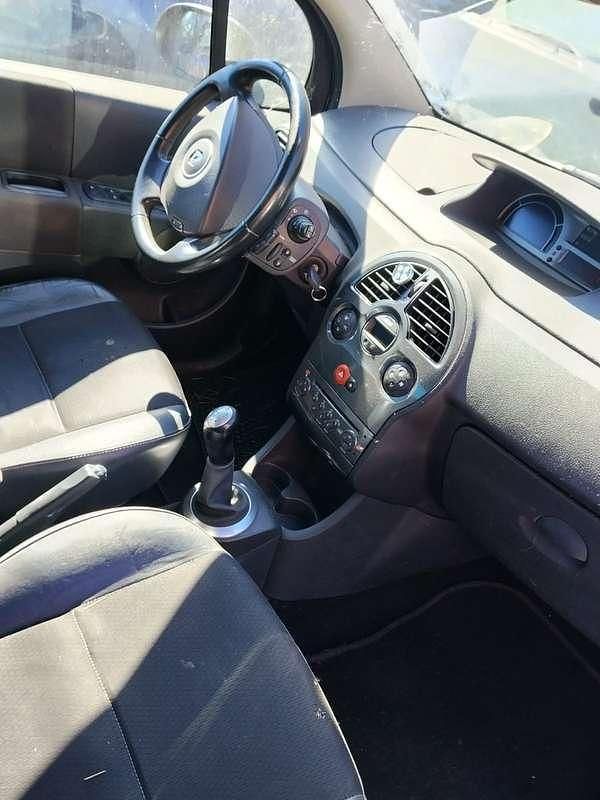 Usata Renault Modus Expression 101 CV (74 kW) 2011 Monovolume