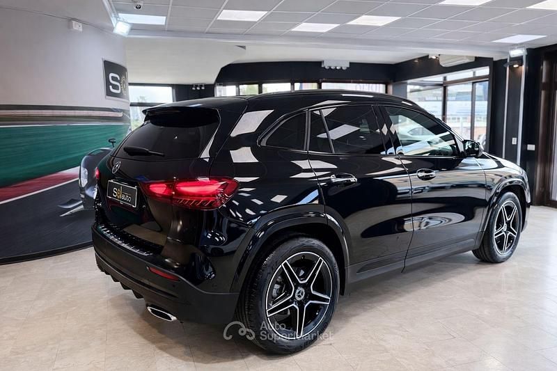 Usata Mercedes GLA200 AMG Line Premium 150 CV (110 kW) 2025 191  nero cosmo SUV