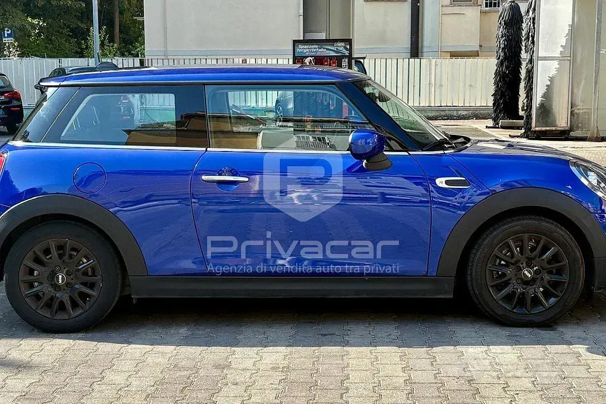 Usata Mini ONE 75 CV (55 kW) 2021 Blu Utilitaria