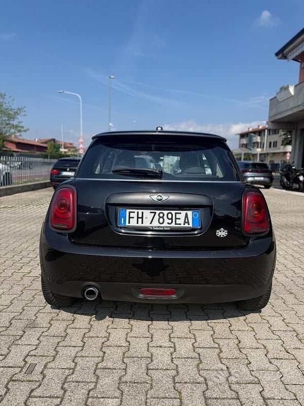 Usata Mini One D Hype 95 CV (69 kW) 2017 Nero Utilitaria