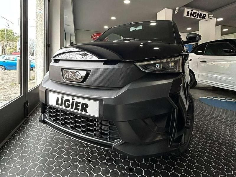 Nuova Ligier JS50 2026 Nero intenso Utilitaria