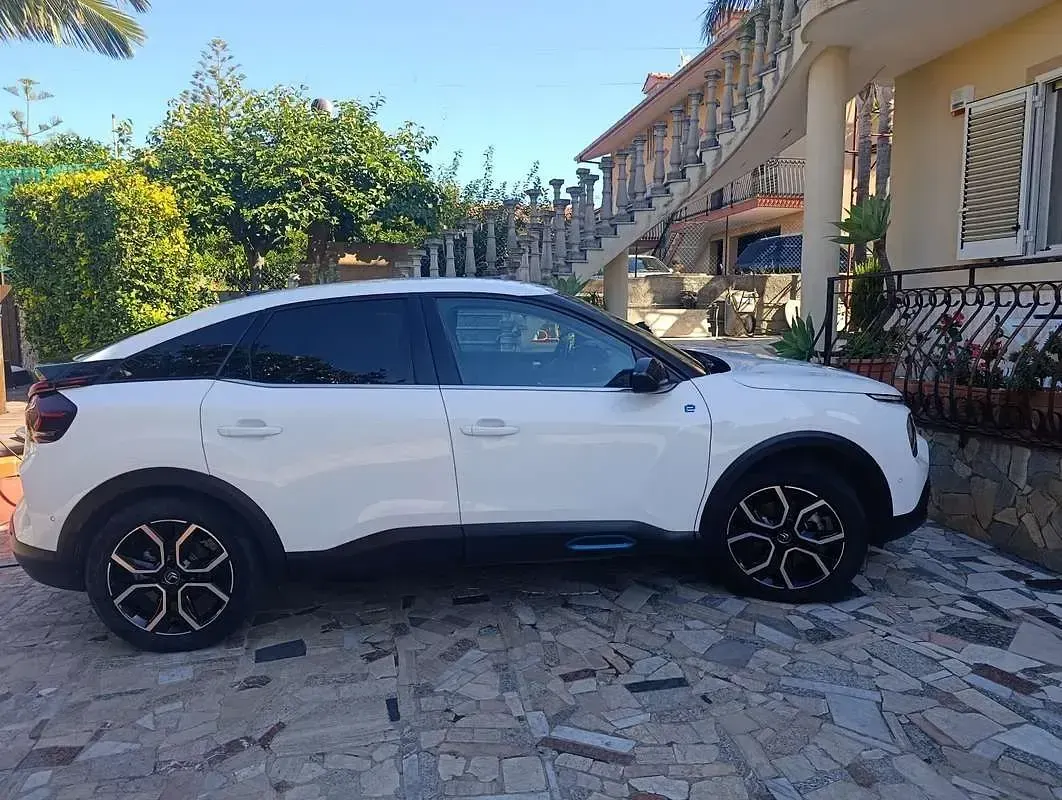 Usata Citroën e-C4 61 kW (84 CV) 2023 Berlina
