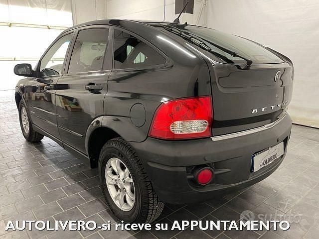 Usata Ssangyong (KGM) Actyon 141 CV (103 kW) 2007 Nero SUV