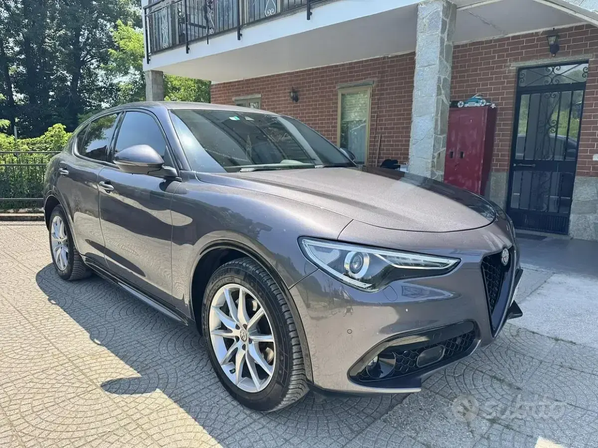 Usata Alfa Romeo Stelvio 160 CV (117 kW) 2020 Grigio SUV