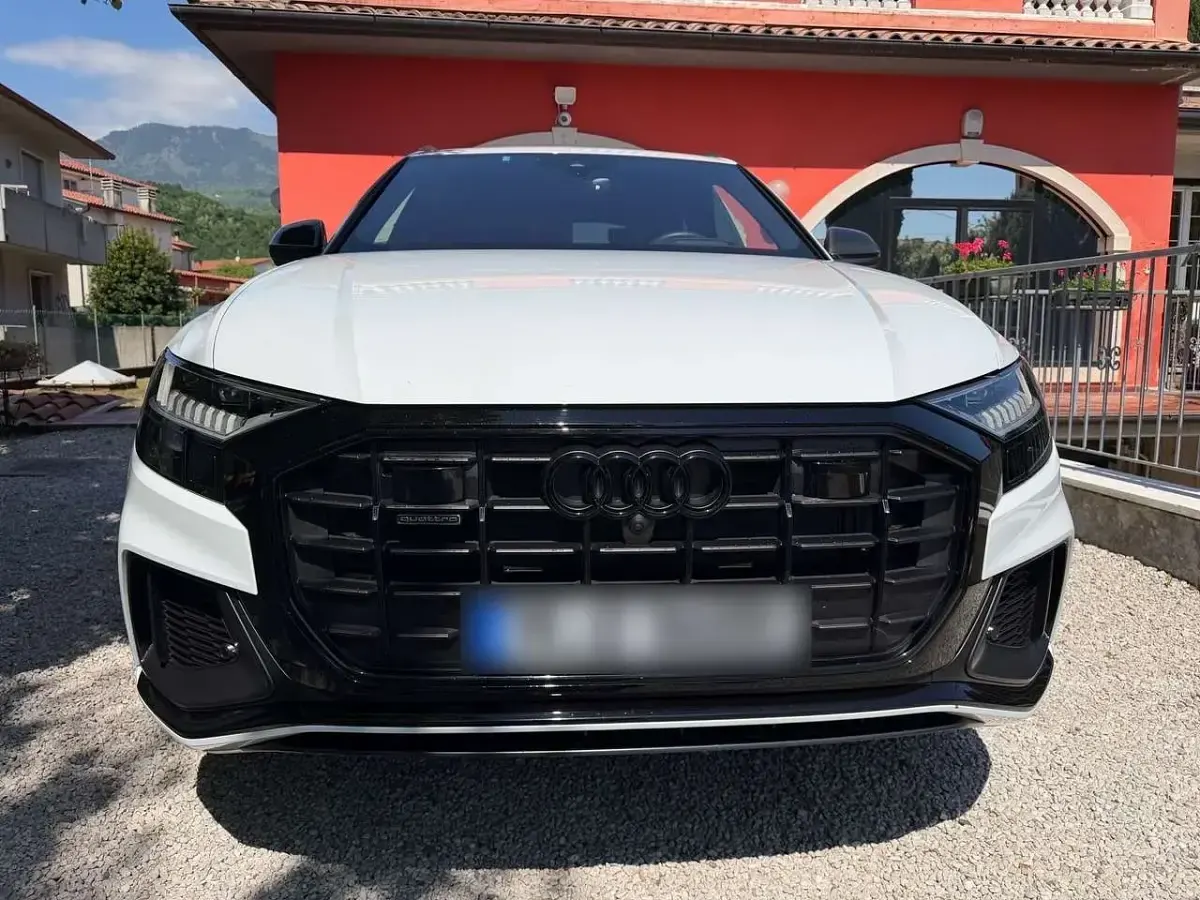 Usata Audi Q8 S-Line 286 CV (210 kW) 2023 Bianco SUV