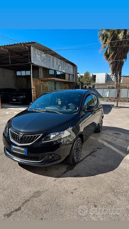 Usata Lancia Ypsilon S 69 CV (50 kW) 2022 Nero Utilitaria