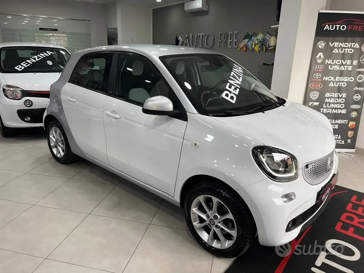 Usata Smart ForFour Passion 71 CV (52 kW) 2014 Bianco Utilitaria