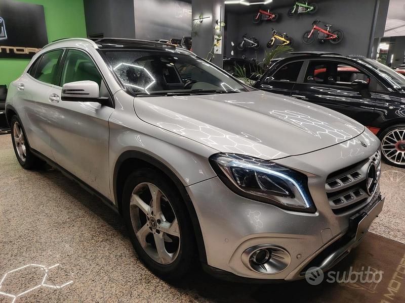 Usata Mercedes GLA220 170 CV (125 kW) 2019 Grigio SUV
