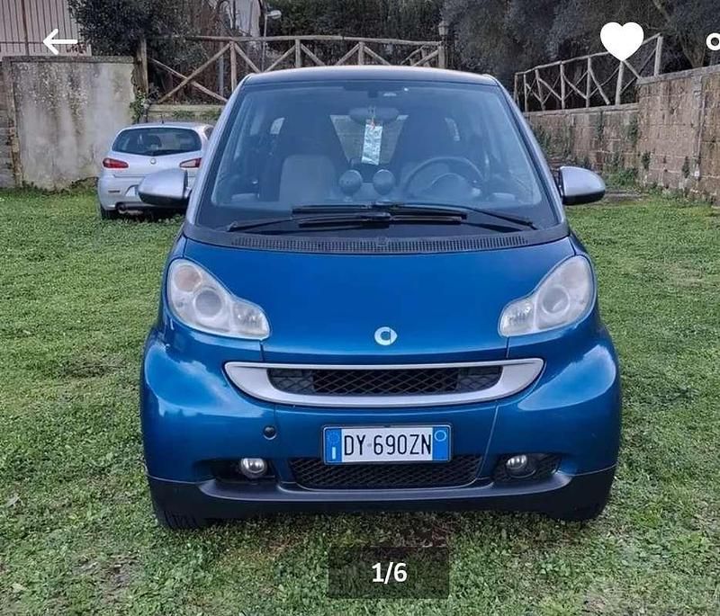 Blu/azzurro Usata 2009 Smart ForTwo Coupé Coupé | 3700 € (Buon prezzo) - Immagine 1/4