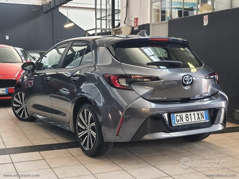 Usata Toyota Corolla Style 98 CV (72 kW) 2023 Grigio Berlina