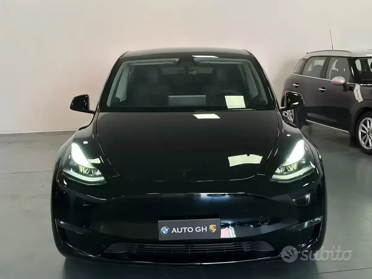 Usata Tesla Model Y Performance 185 kW (252 CV) 2023 Nero SUV