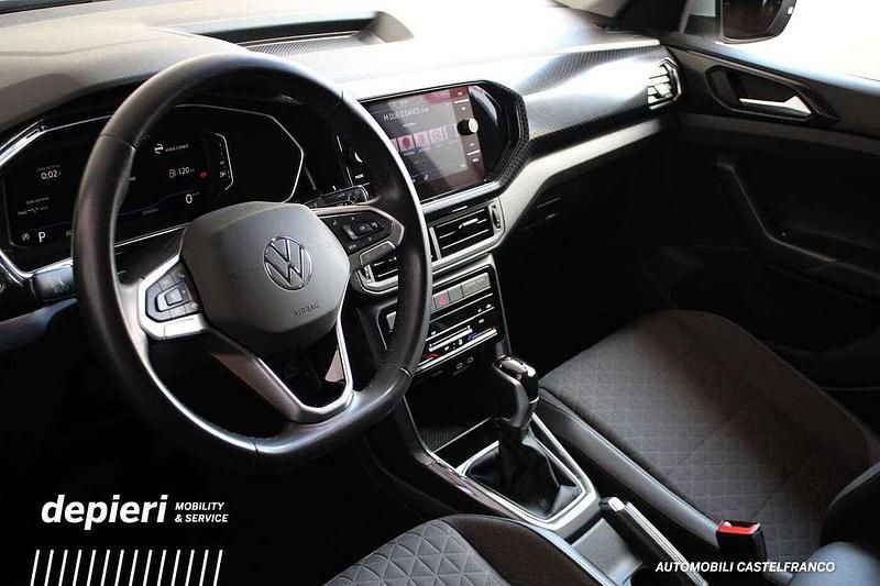 Usata VW T-Cross Advance 110 CV (80 kW) 2022 Argento SUV