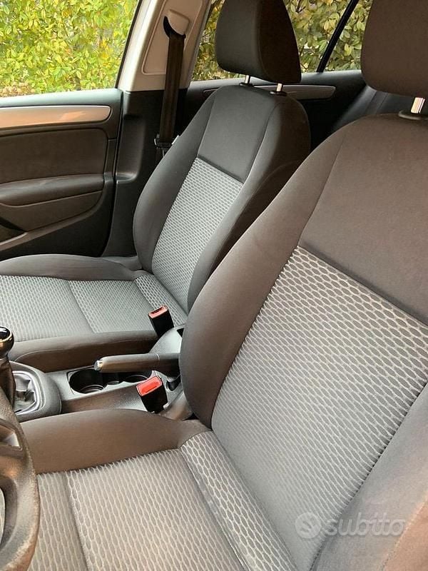 Usata VW Golf VII 105 CV (77 kW) 2012 Bianco Berlina
