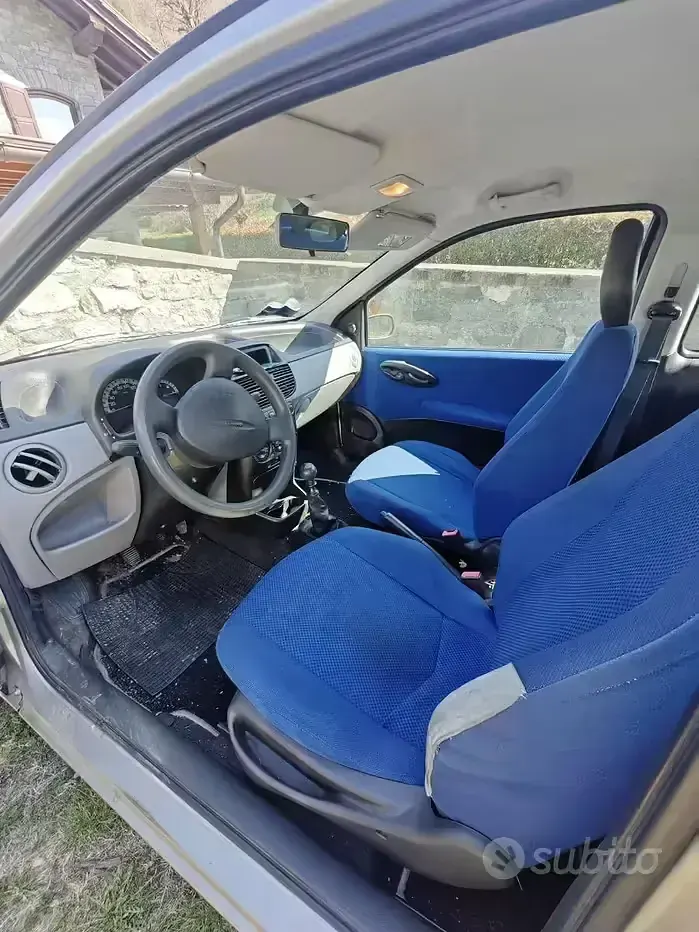 Usata Fiat Punto 60 CV (44 kW) 2000 Grigio Utilitaria