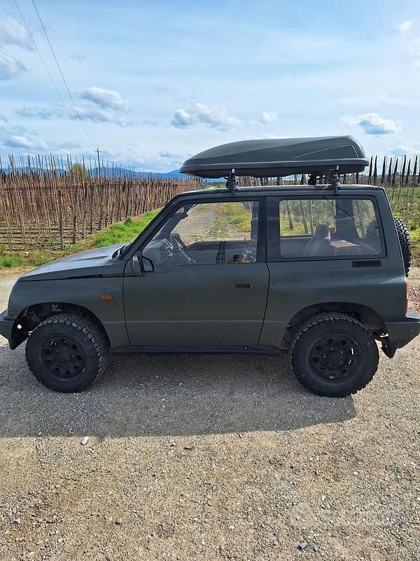 Usata Suzuki Vitara 79 CV (58 kW) 1992 Verde Station wagon