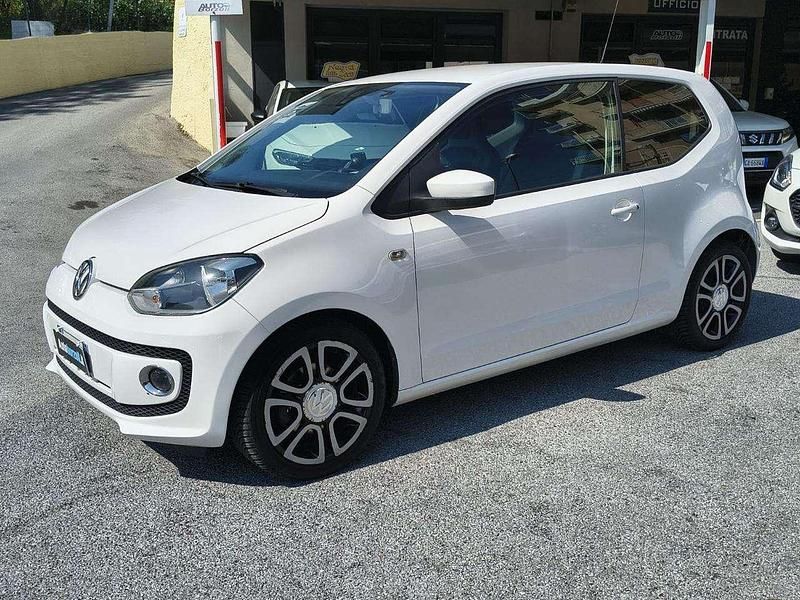 Begagnad VW up! high up! 75 HK (55 kW) 2012 Vit Halvkombi