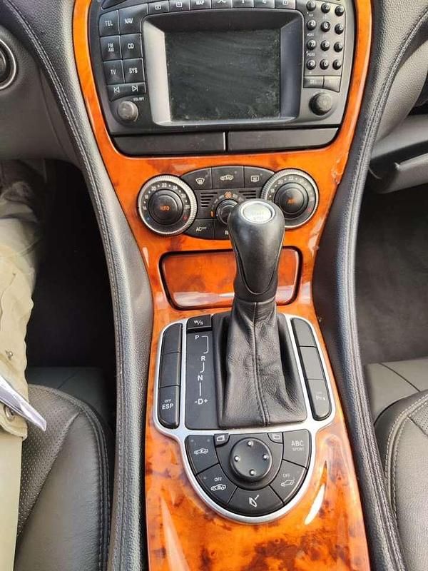 Usata Mercedes SL500 306 CV (225 kW) 2002 Argento Cabrio