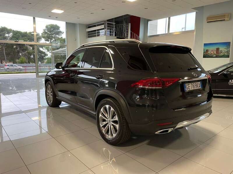 Usata Mercedes GLE300 Sport 245 CV (180 kW) 2021 Nero SUV