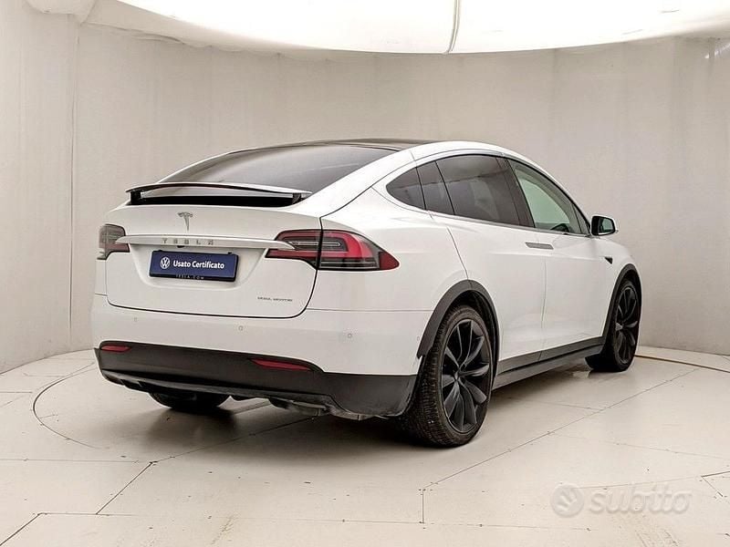 Usata Tesla Model X Long Range AWD 397 kW (541 CV) 2019 Bianco SUV