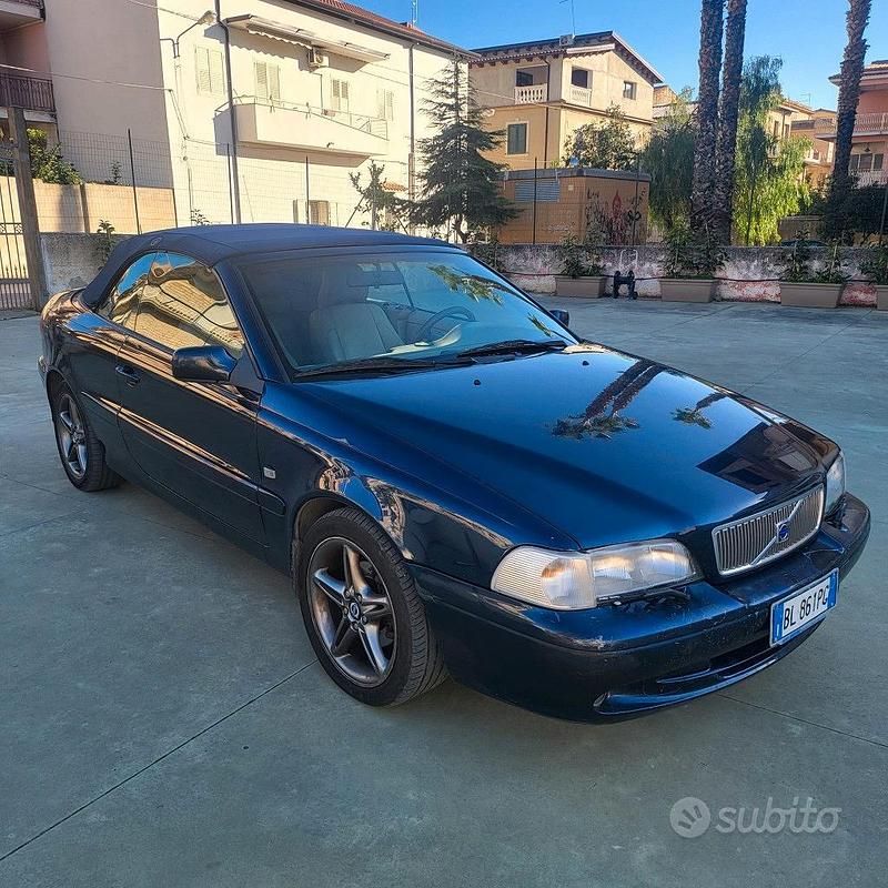 Usata Volvo C70 2000 Blu Cabrio