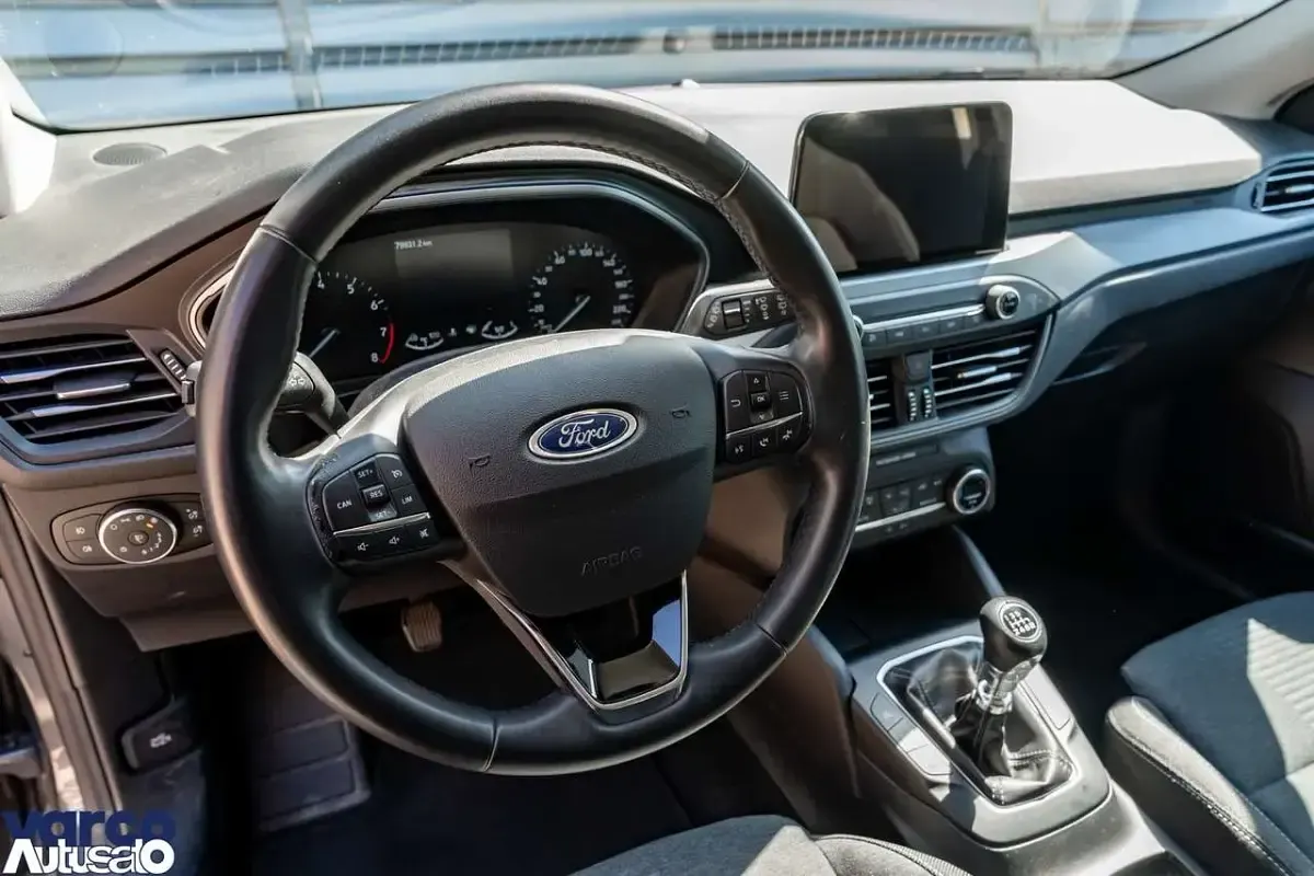 Usata Ford Focus Active 125 CV (91 kW) 2022 Grigio magnetic Berlina