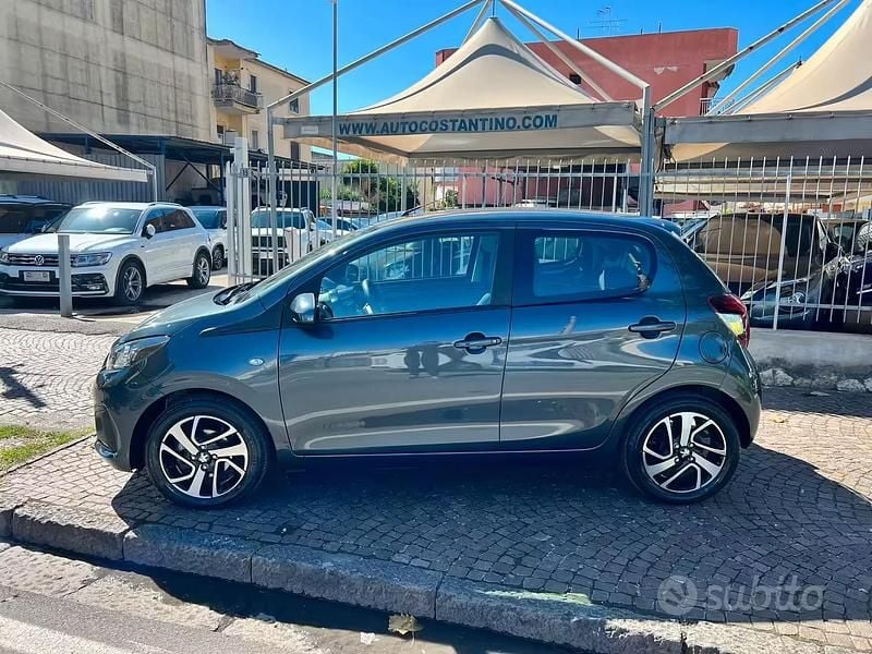 Usata Peugeot 108 Allure 72 CV (52 kW) 2021 Grigio Berlina