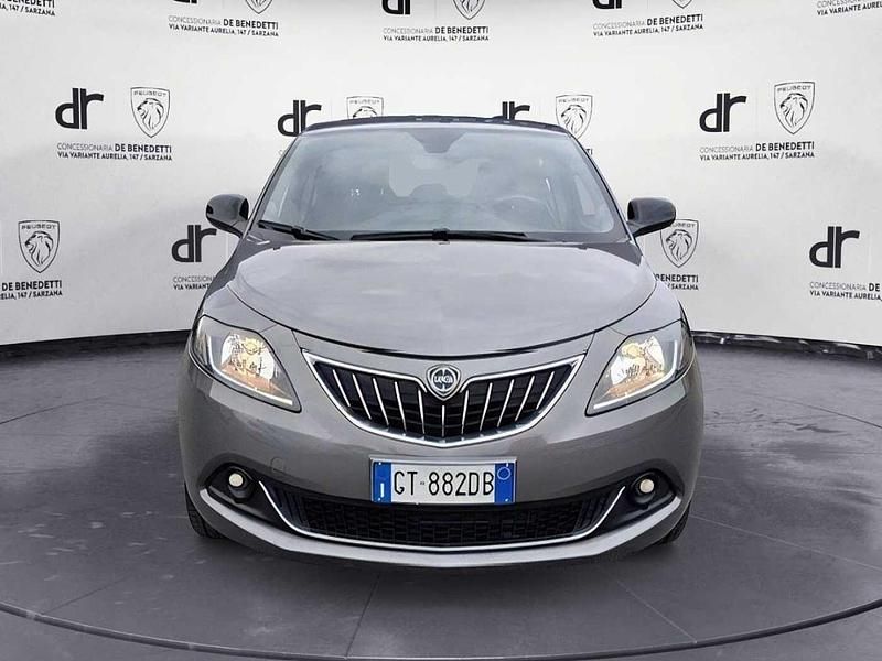 Begagnad Lancia Ypsilon S 69 HK (50 kW) 2024 Grå Halvkombi
