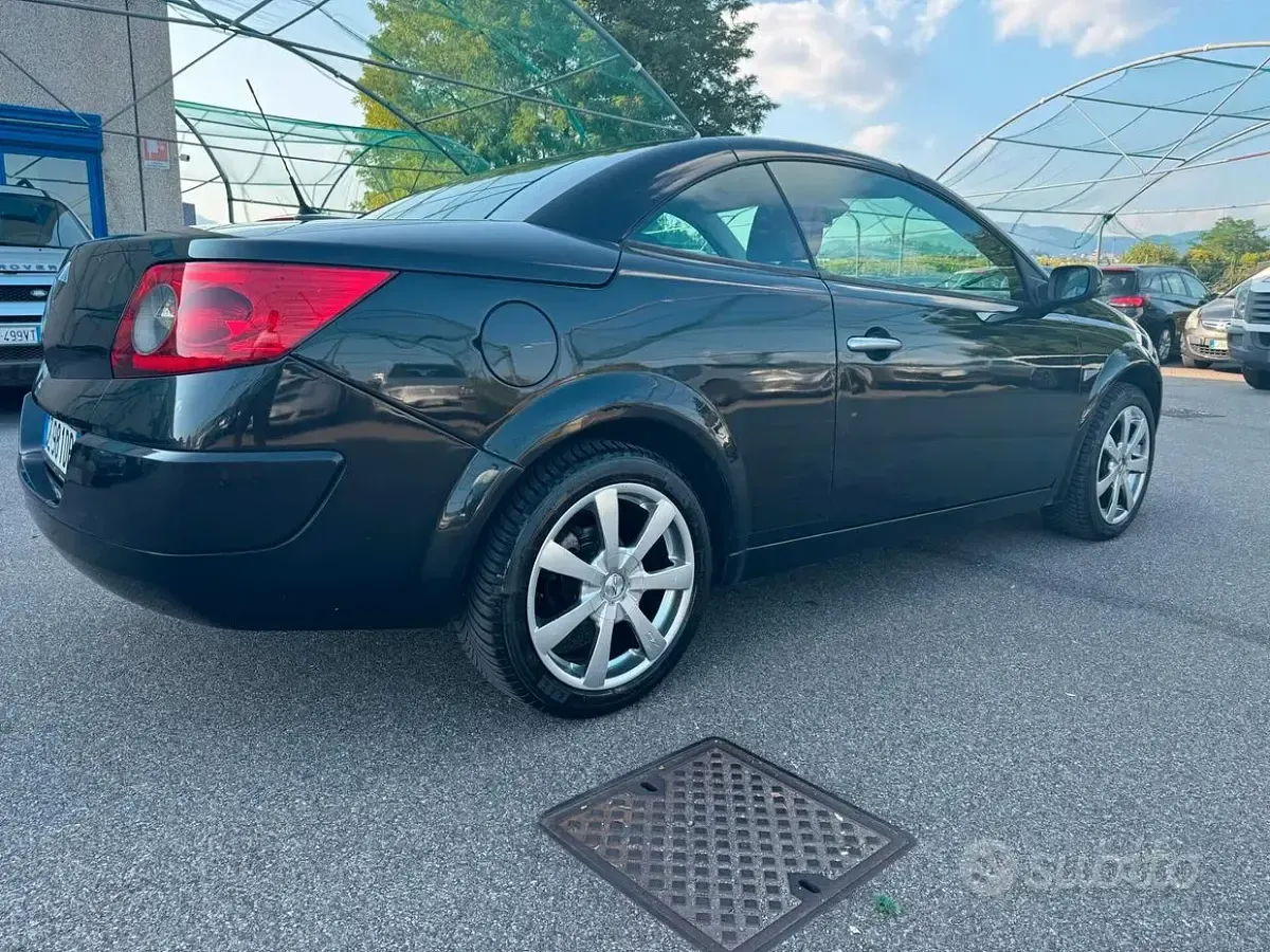 Usata Renault Mégane Cabriolet Exception 131 CV (96 kW) 2006 Nero Cabrio