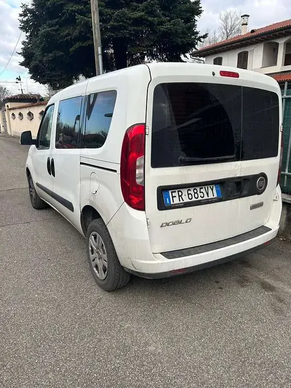 Usata Fiat Doblò 95 CV (69 kW) 2018 Bianco Monovolume