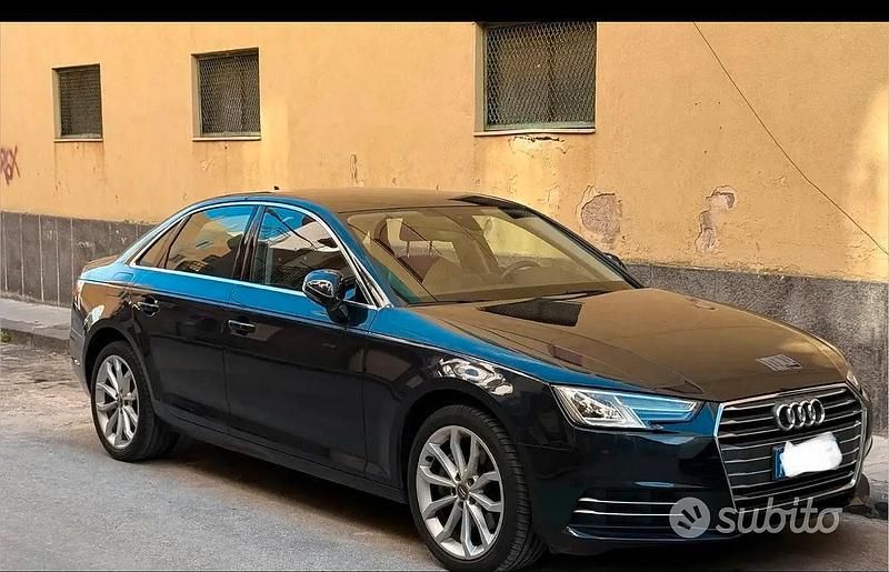Usata Audi A4 Business 190 CV (139 kW) 2017 Blu Berlina